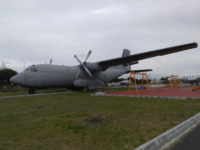 Средний военно-транспортный самолет ‘VHW C-160 D Transall’